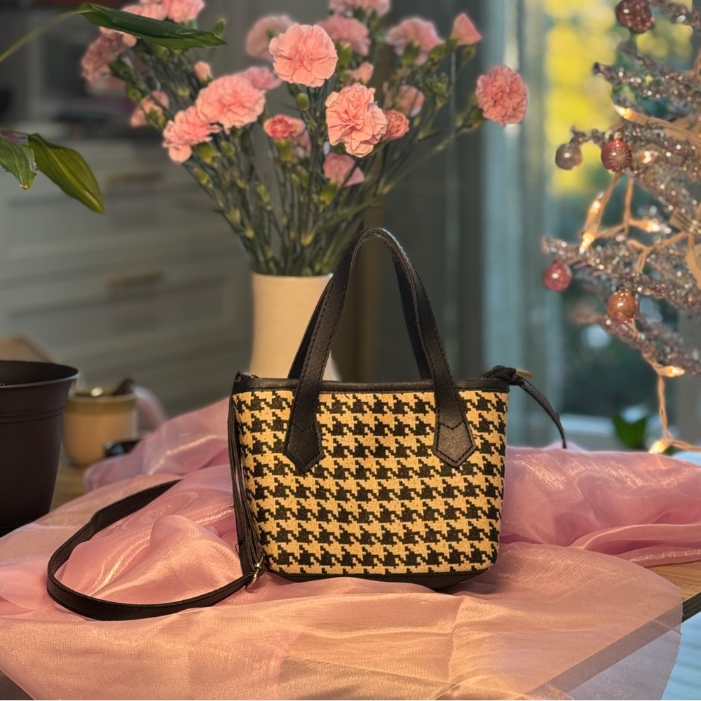 Houndstooth Mini Crossbody Bag / adjustable strap